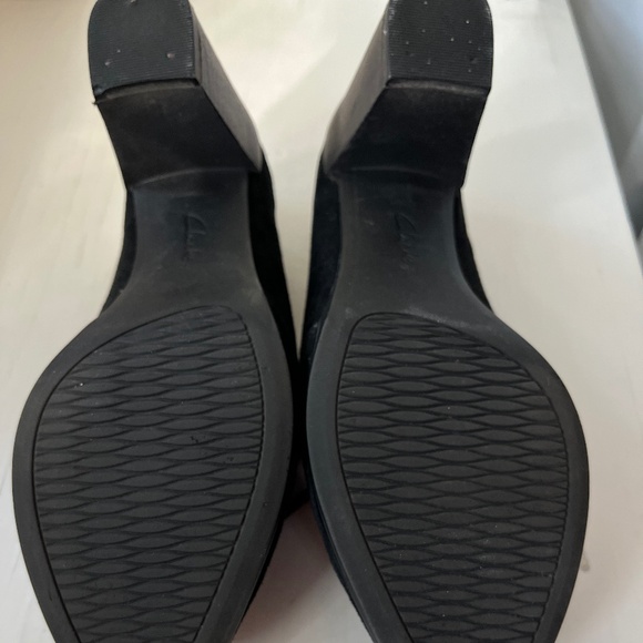 Clarks Black Suede Block Heels - Picture 5 of 6